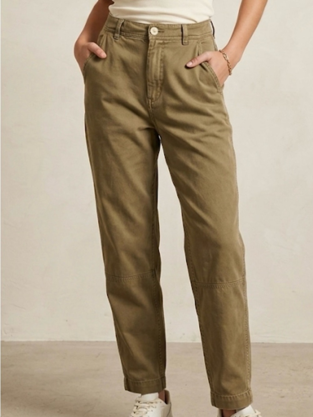 EVERLANE Relaxed High-Waist Straight Leg Pants in Olive size 4